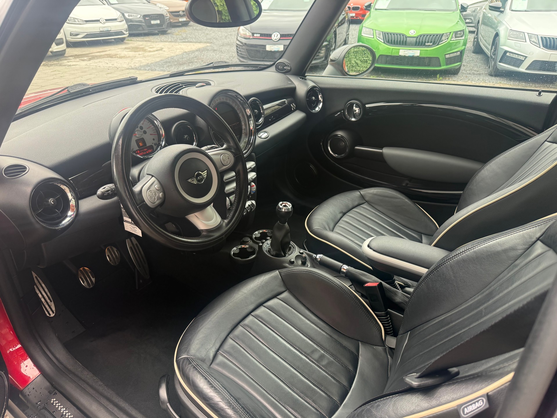 MINI Cooper John Cooper Works-image-15