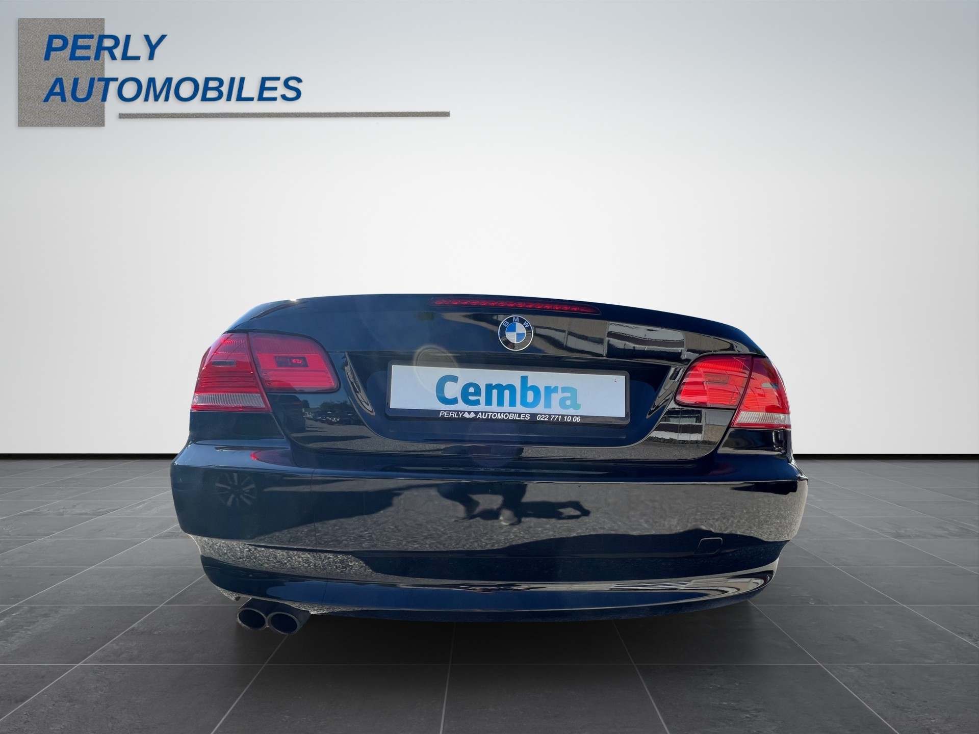 BMW 325i Cabriolet-showroom-element-3