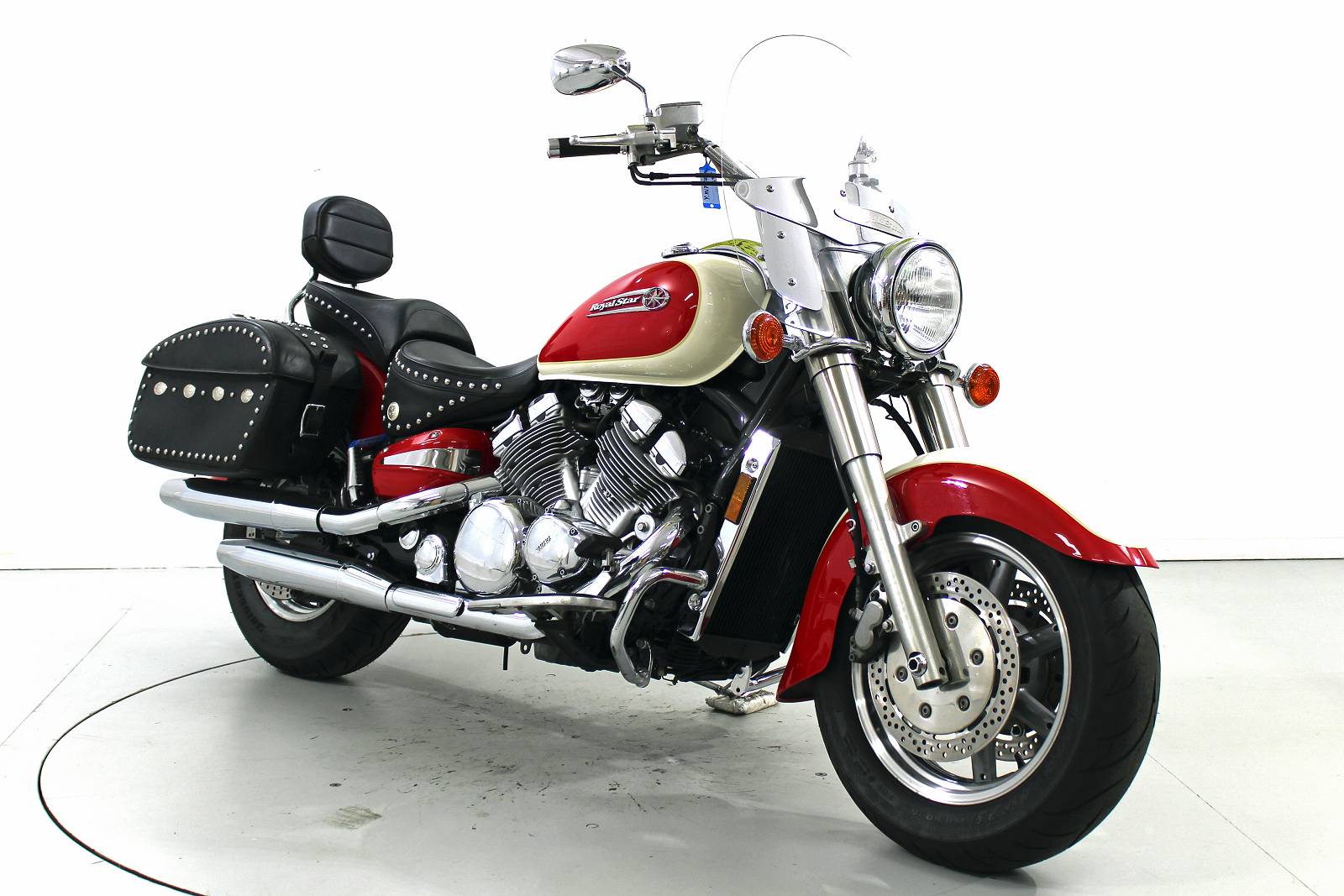 YAMAHA XVZ 1300-image-1