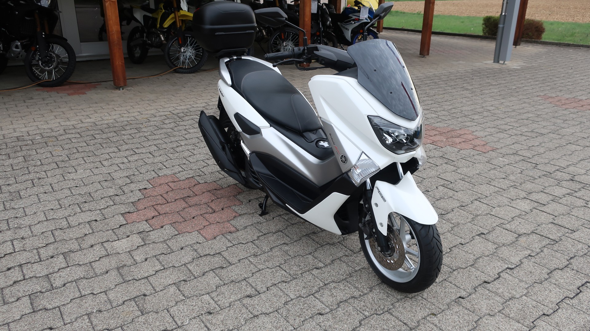 YAMAHA N-Max GPD 125A ABS-image-2