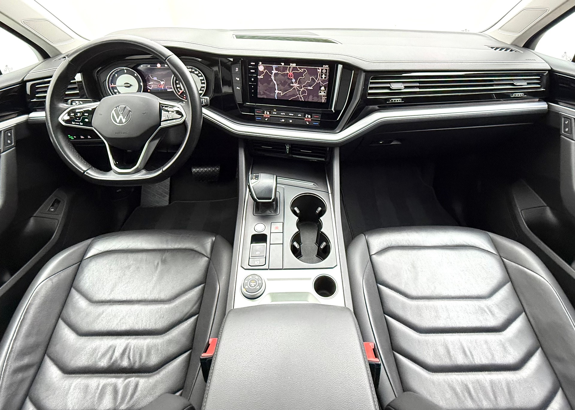 VW Touareg 3.0 TDI Elegance Tiptronic-image-8