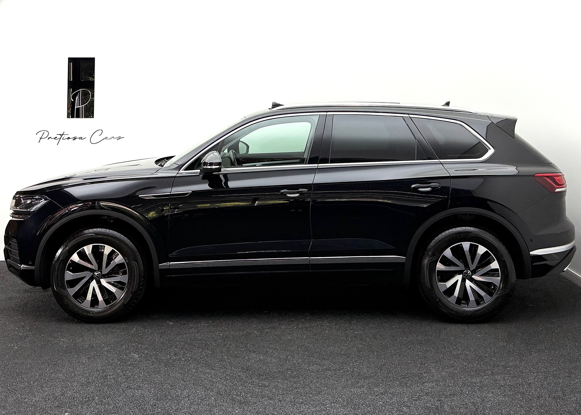 VW Touareg 3.0 TDI Elegance Tiptronic-showroom-element-3
