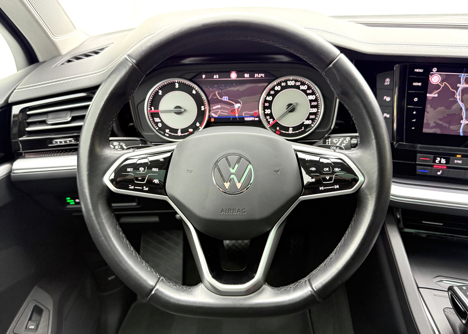 VW Touareg 3.0 TDI Elegance Tiptronic-image-9