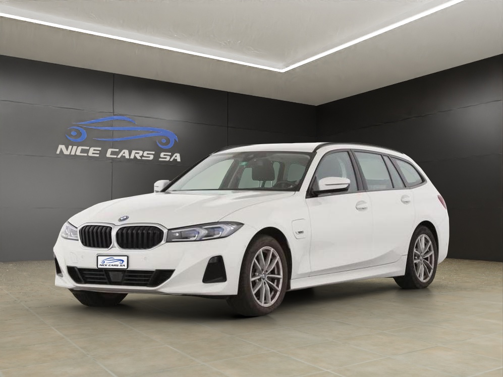 BMW 330e x DriveTouring Steptronic