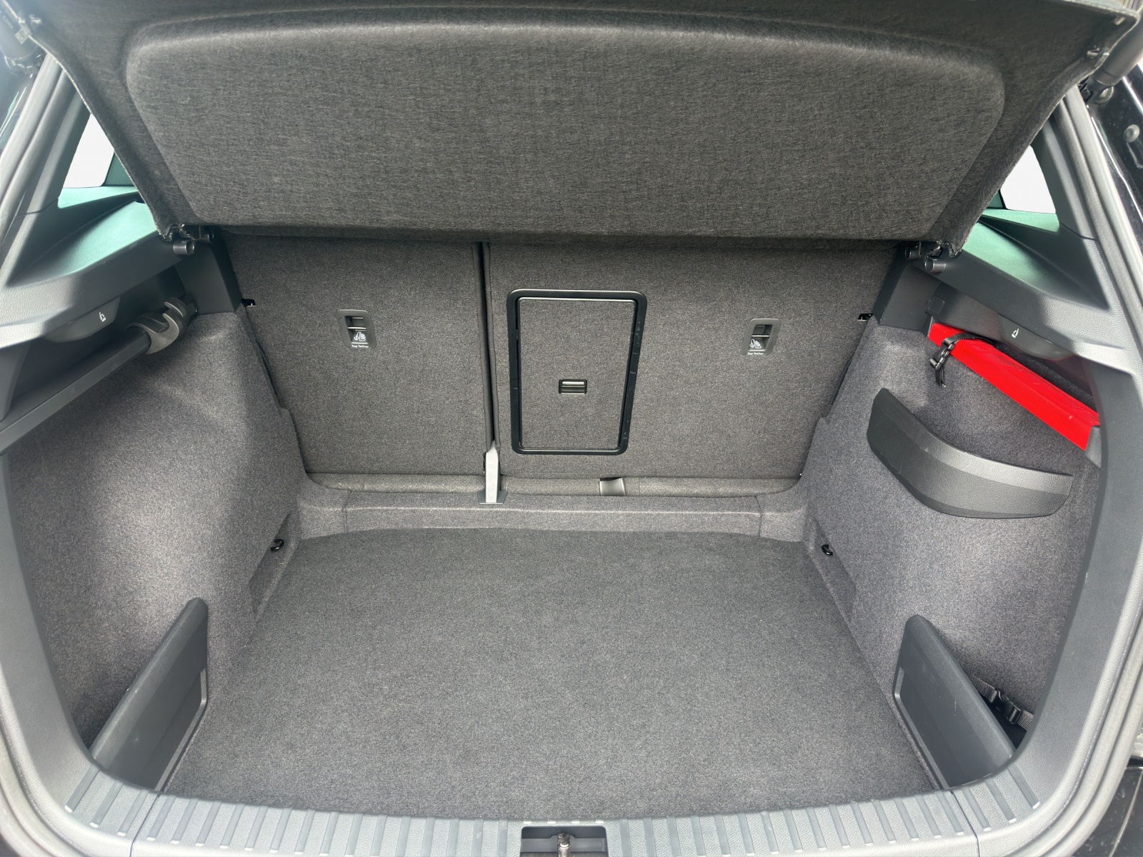 SKODA Karoq 1.5 TSI SportLine DSG-image-12