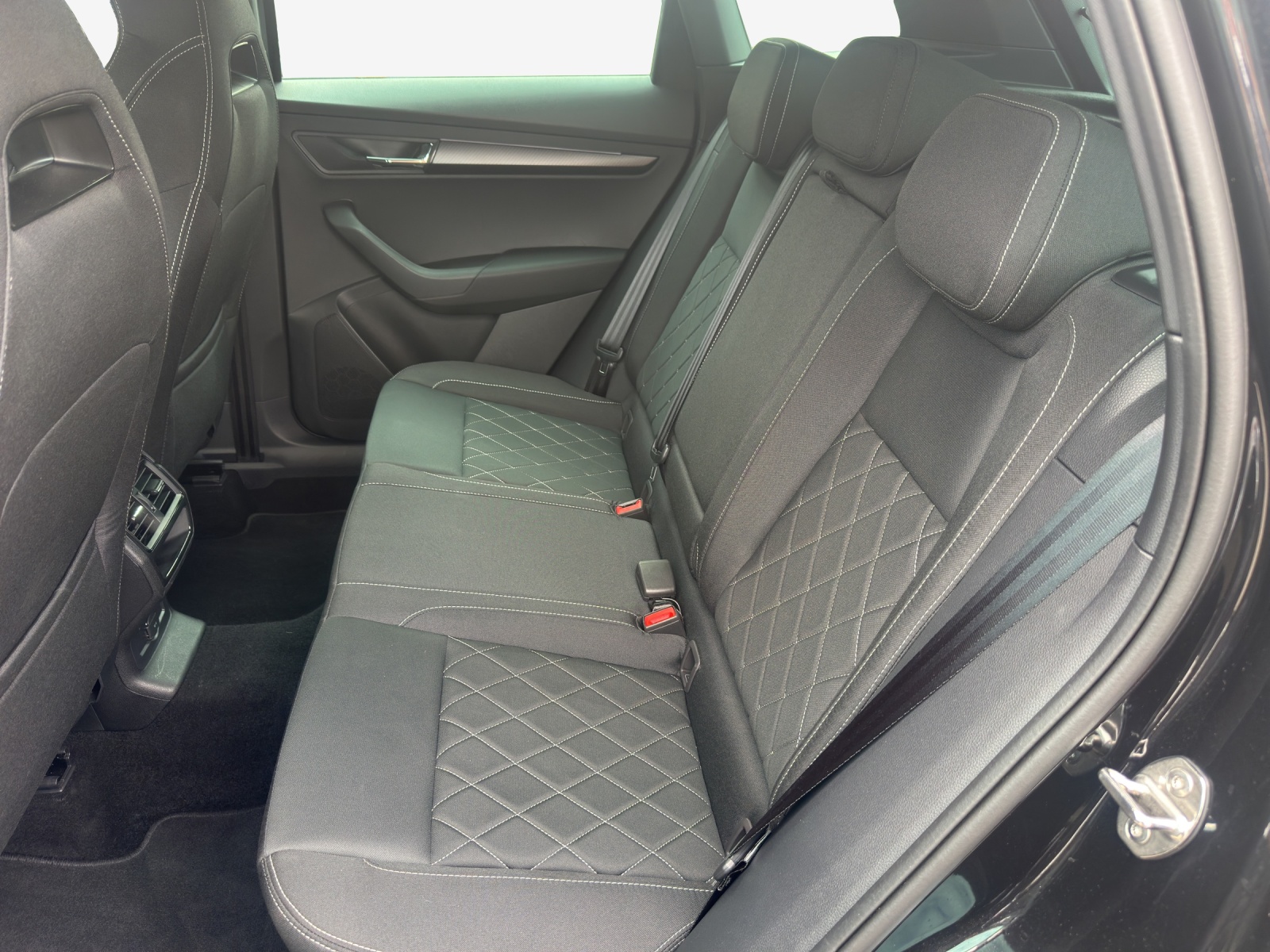 SKODA Karoq 1.5 TSI SportLine DSG-image-11