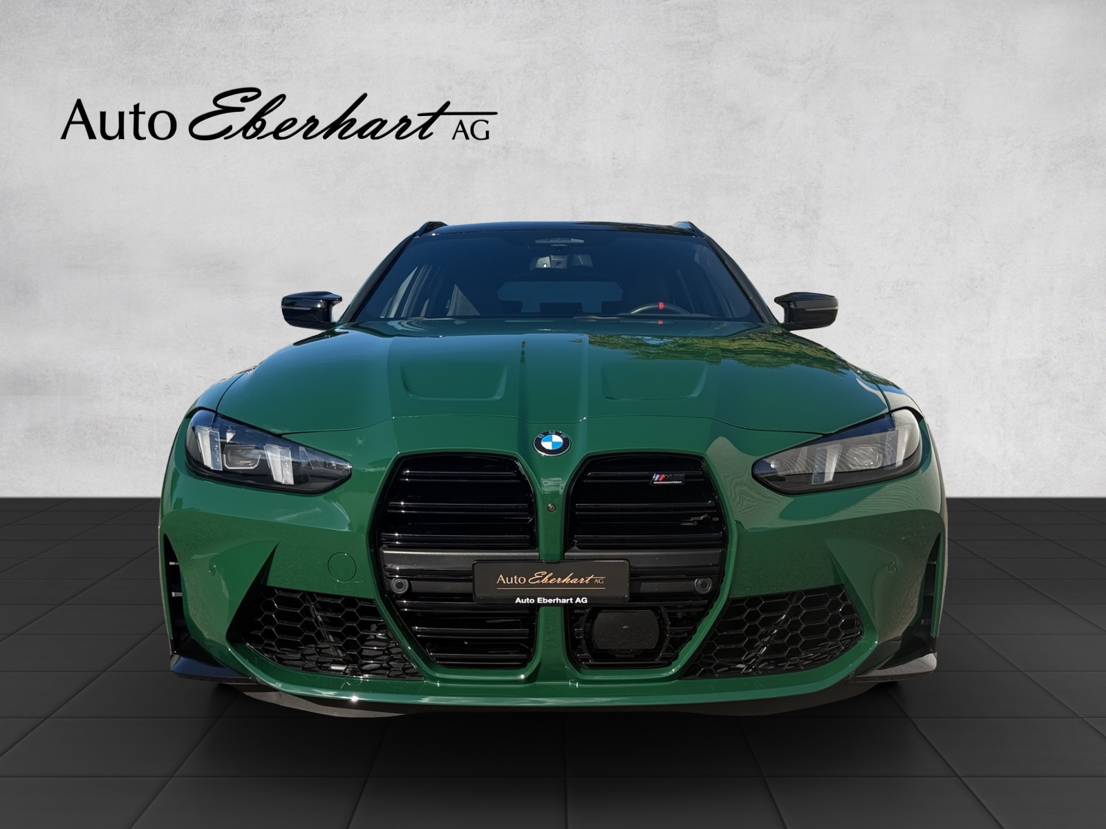 BMW M3 Touring xDrive Competition M LCI Irish Green-showroom-element-3
