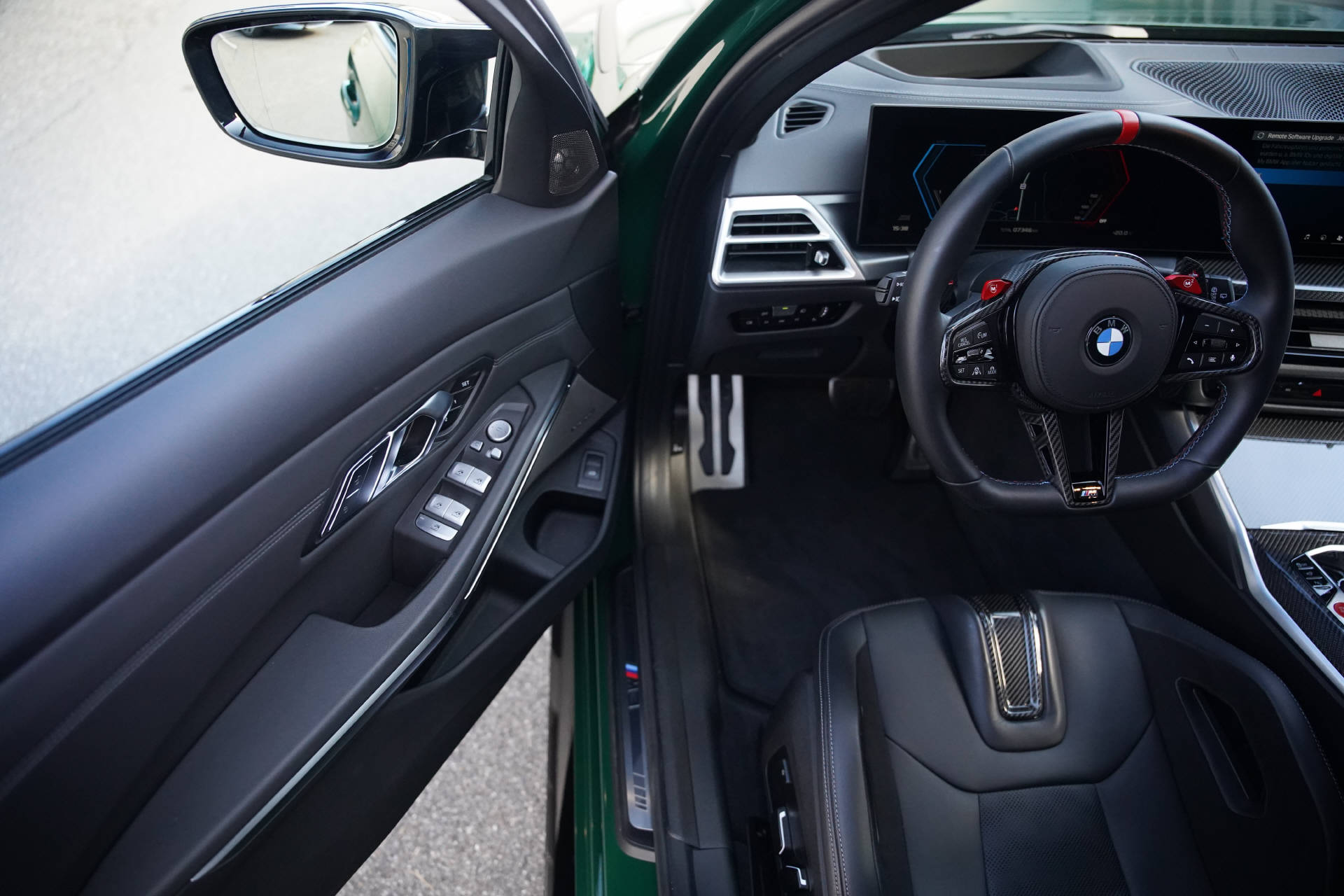 BMW M3 Touring xDrive Competition M LCI Irish Green-image-8