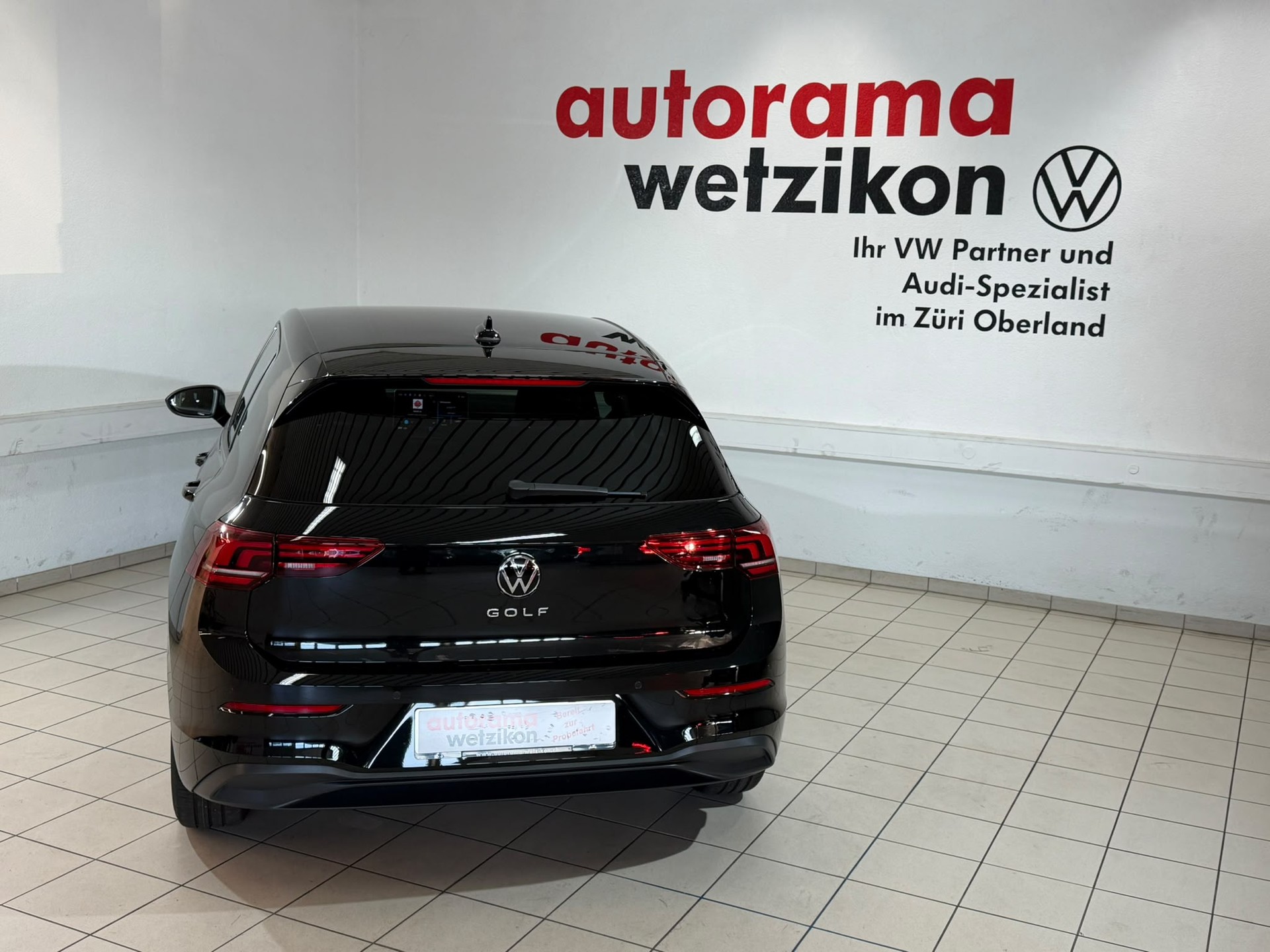 VW Golf 1.5 TSI Basis-showroom-element-3