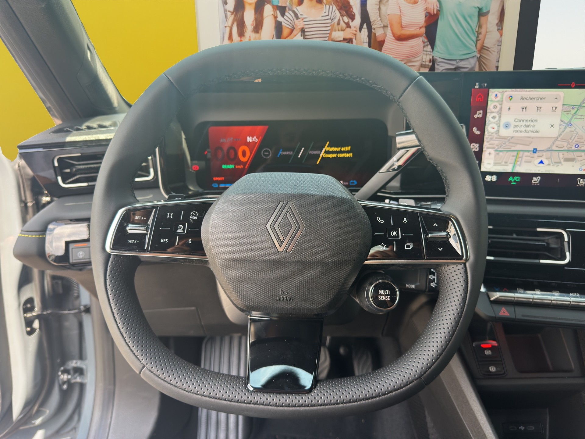 RENAULT R4 E-Tech Comfort Range 52 kWh Iconic-image-10