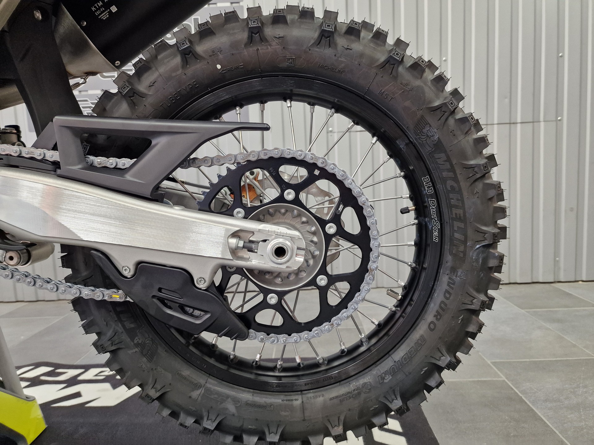 HUSQVARNA FE 450-image-10