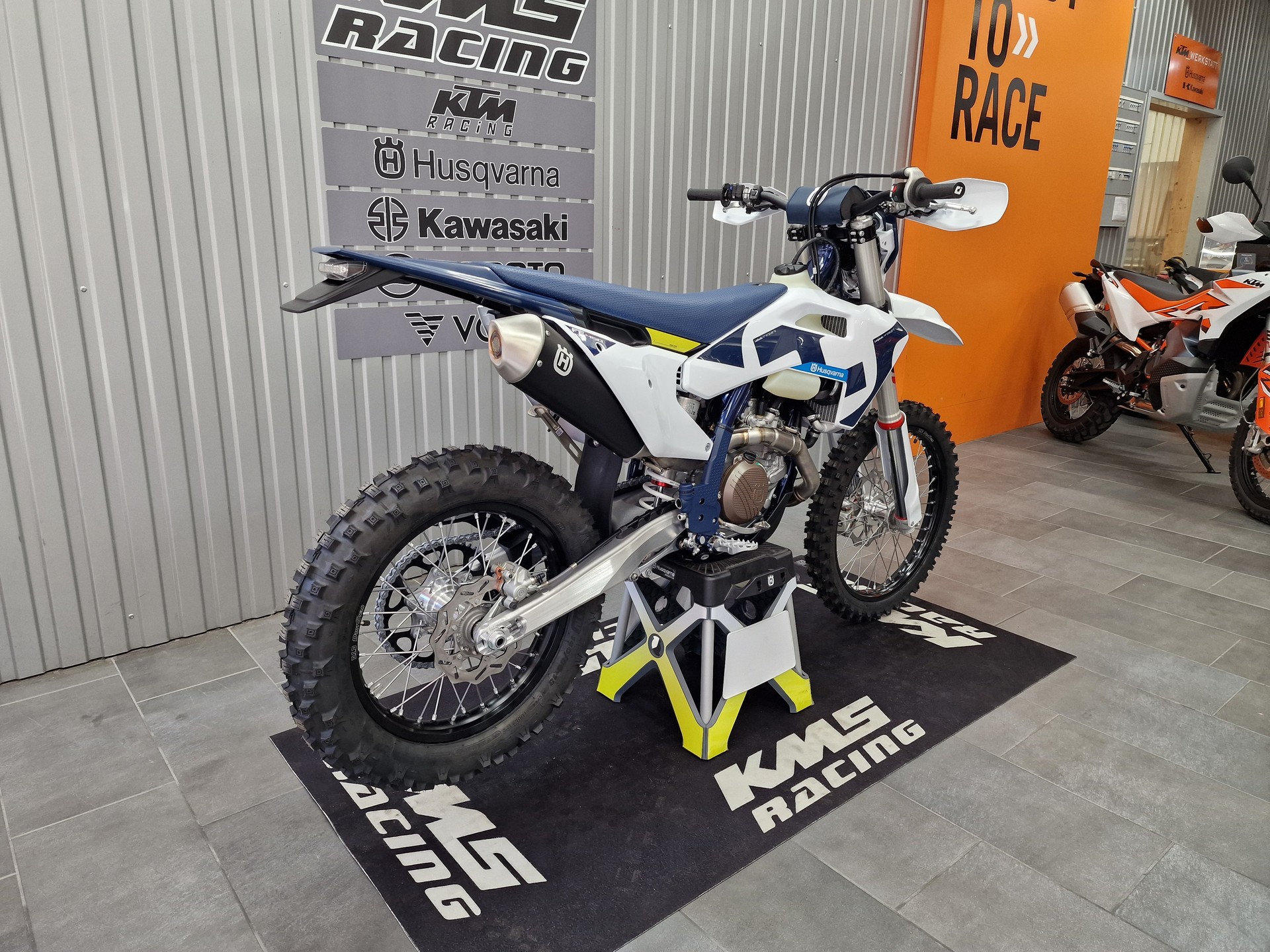 HUSQVARNA FE 450-image-5