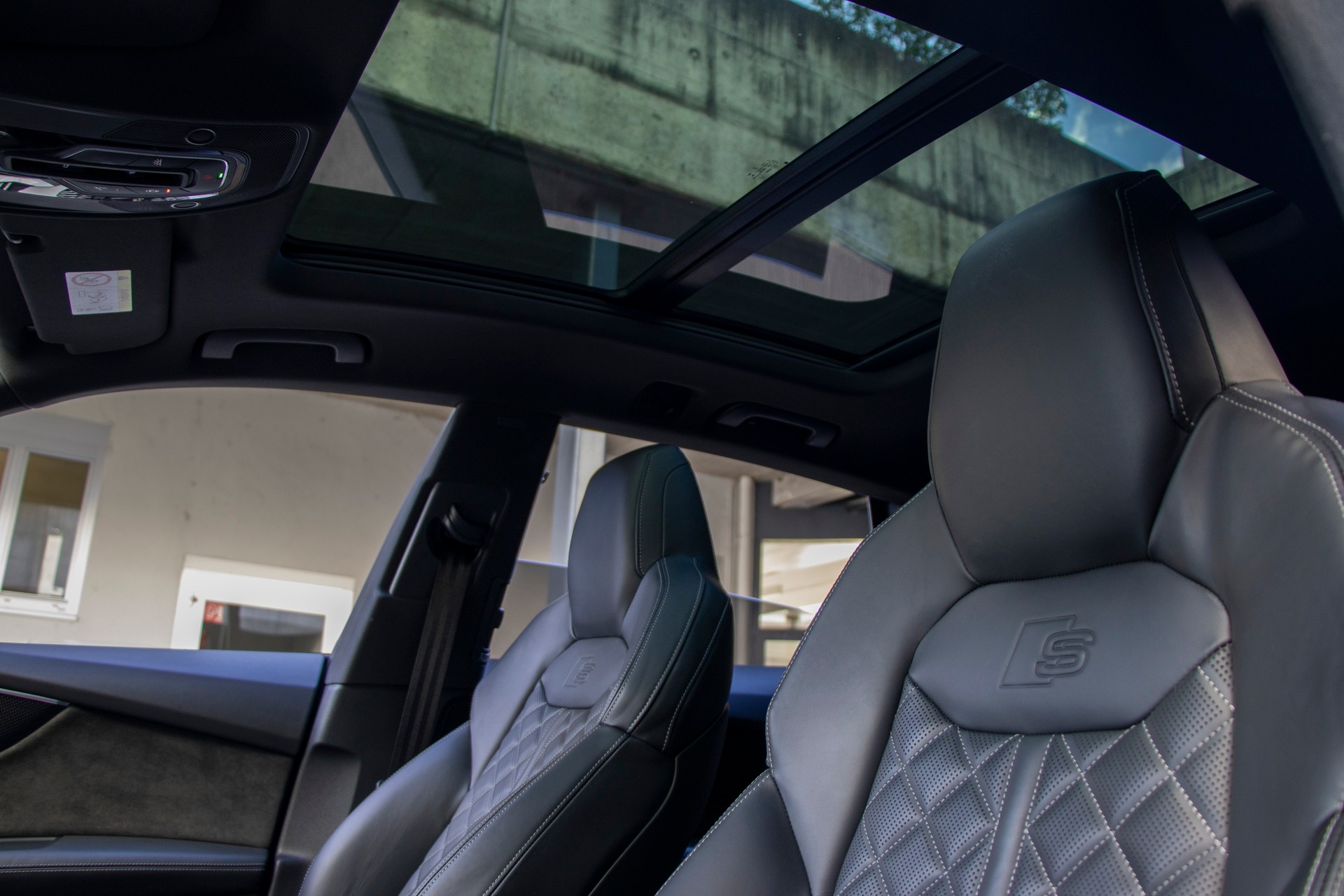 AUDI SQ8 TFSI quattro tiptronic-image-5
