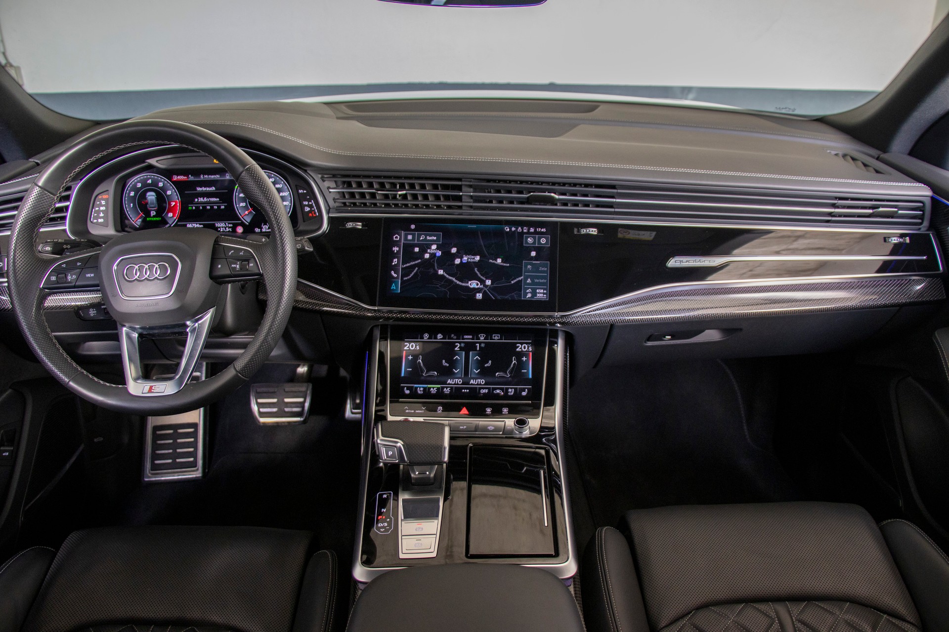 AUDI SQ8 TFSI quattro tiptronic-image-6
