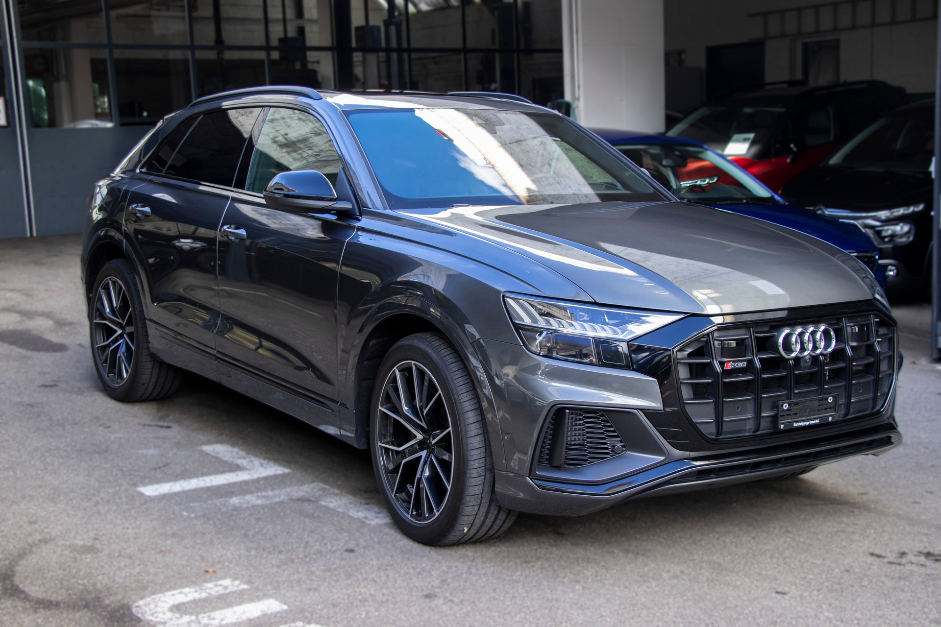AUDI SQ8 TFSI quattro tiptronic-showroom-element-3