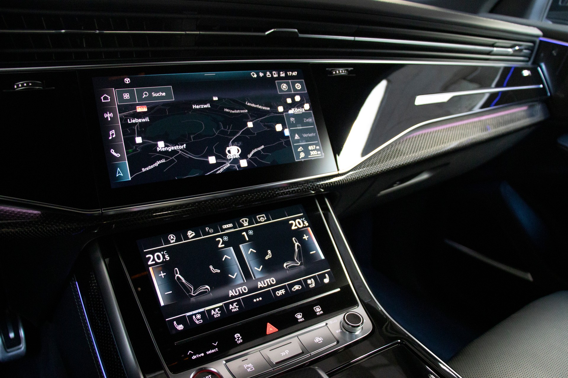 AUDI SQ8 TFSI quattro tiptronic-image-8