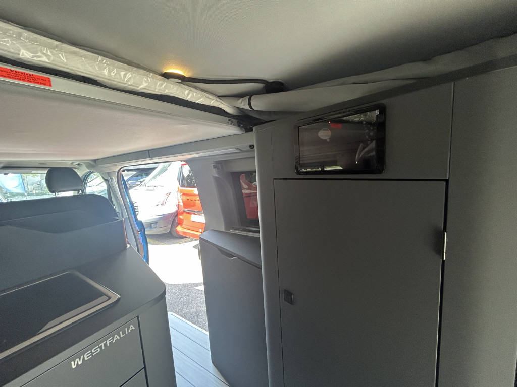 FORD Transit Custom Nugget 320 L2 2.0 EcoBlue 170 Active-image-9