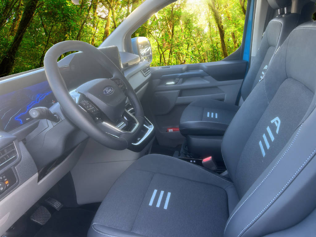 FORD Transit C Nugget 320 L2 2.0 EcoBlue 170 Active-image-5