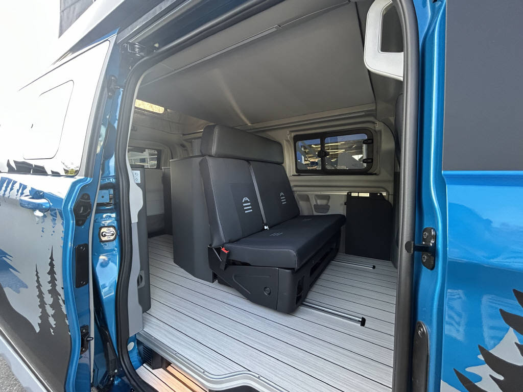 FORD Transit C Nugget 320 L2 2.0 EcoBlue 170 Active-image-9