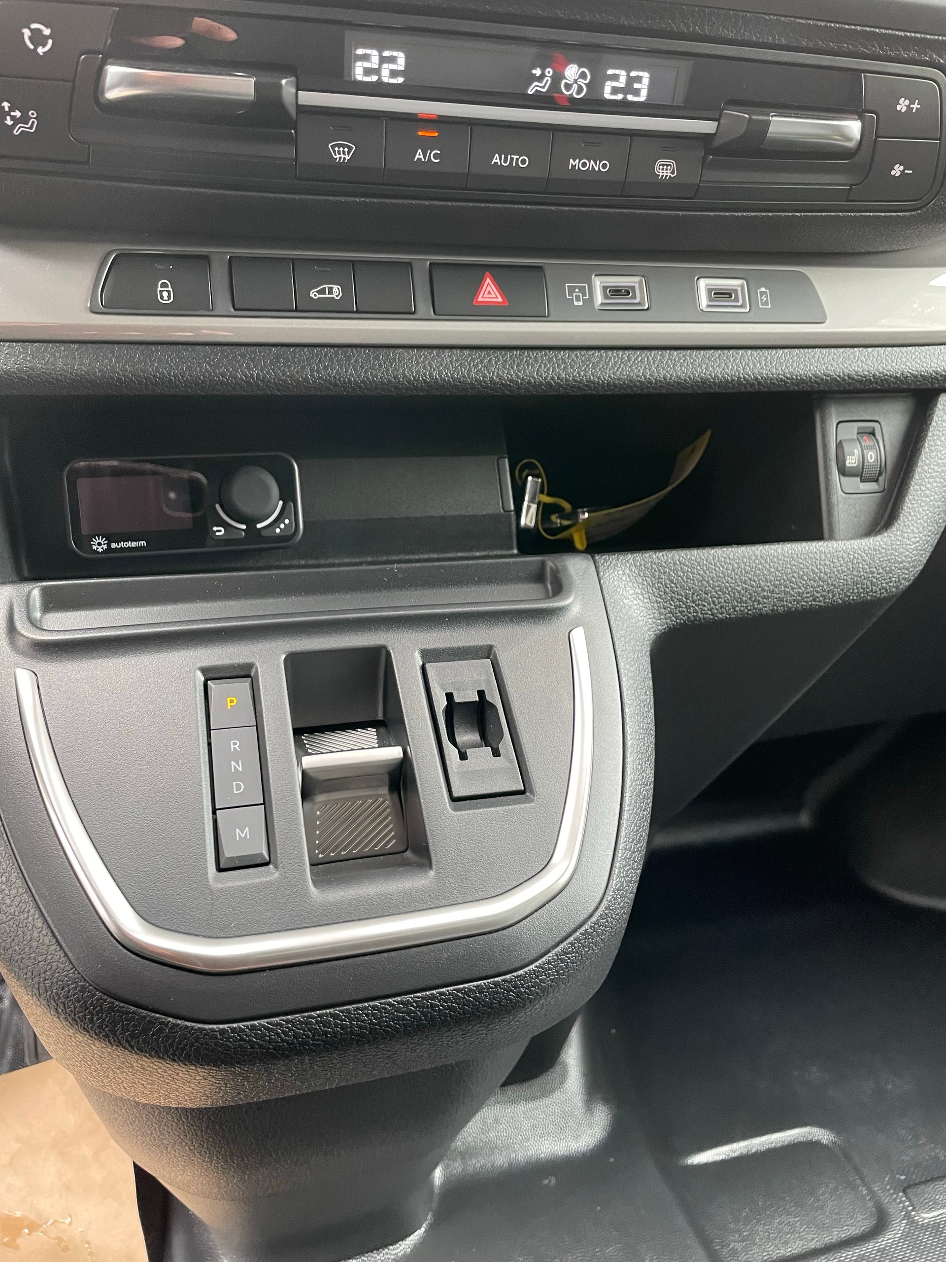 OPEL Vivaro XL "Silvaplana Look"-image-8