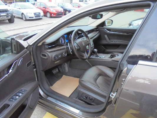 MASERATI Quattroporte 3.0 S Q4 GrL-showroom-element-3