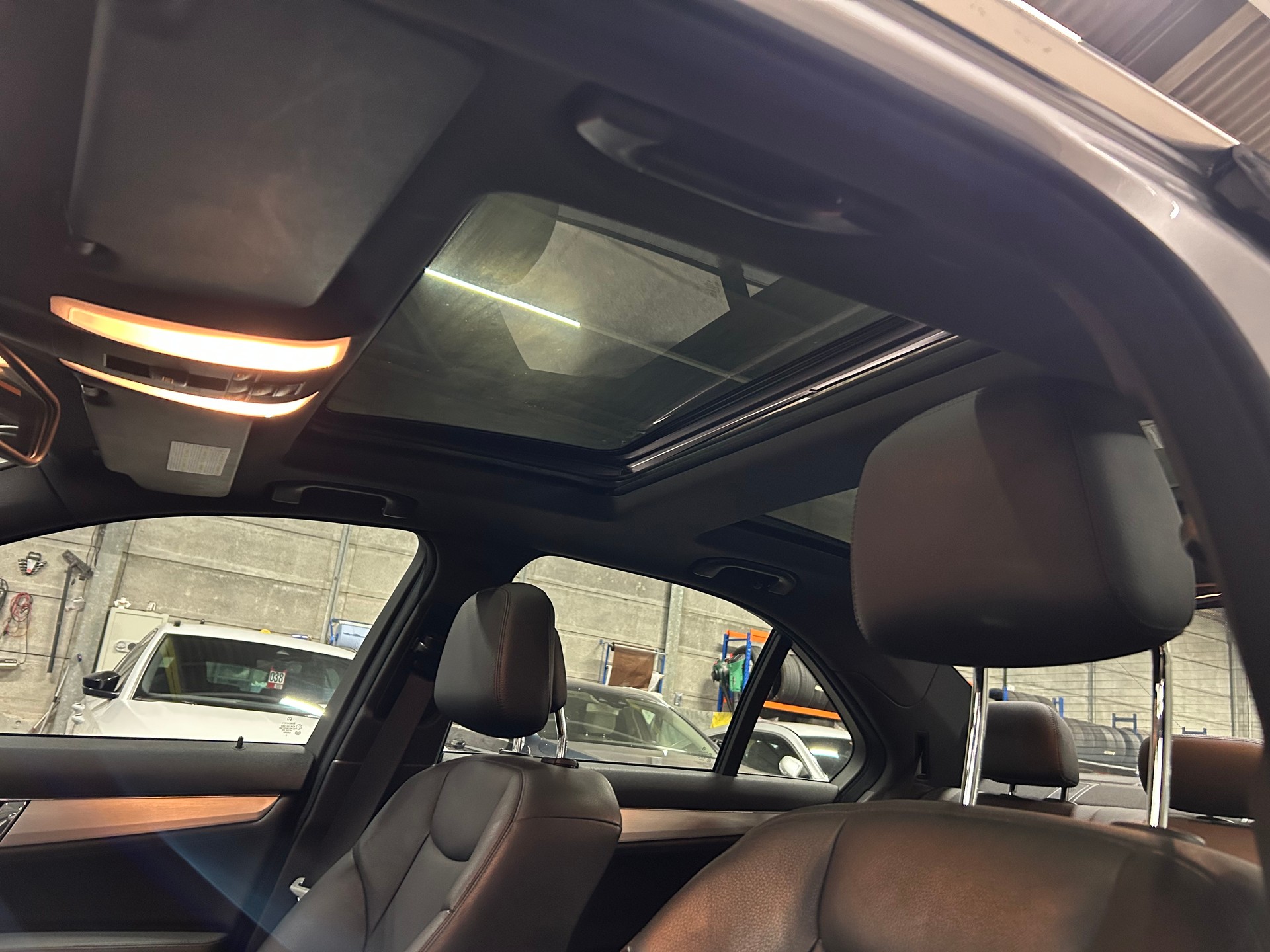MERCEDES-BENZ C 350 AMG LINE Avantgarde 7G-Tronic-image-13