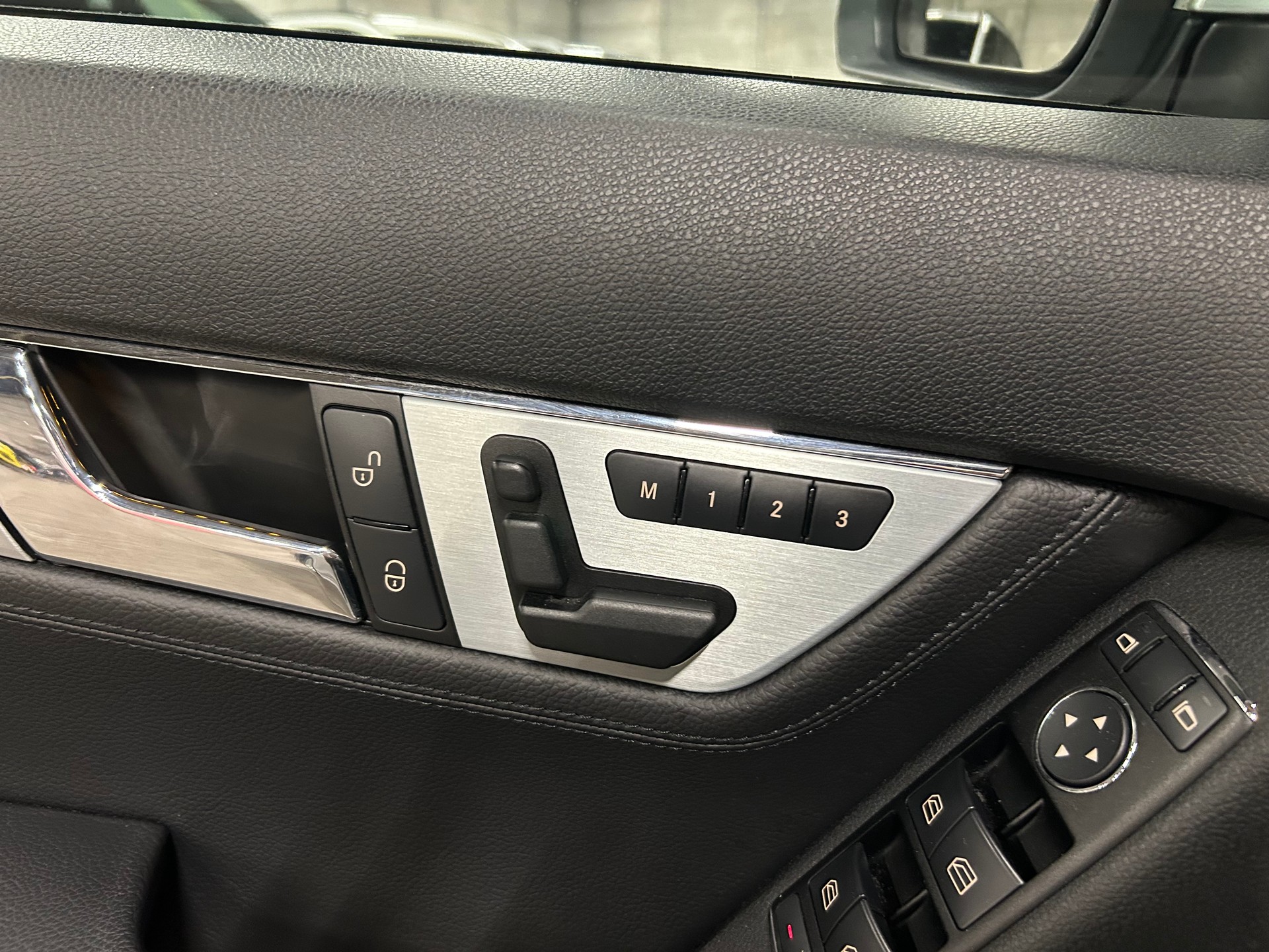 MERCEDES-BENZ C 350 AMG LINE Avantgarde 7G-Tronic-image-10