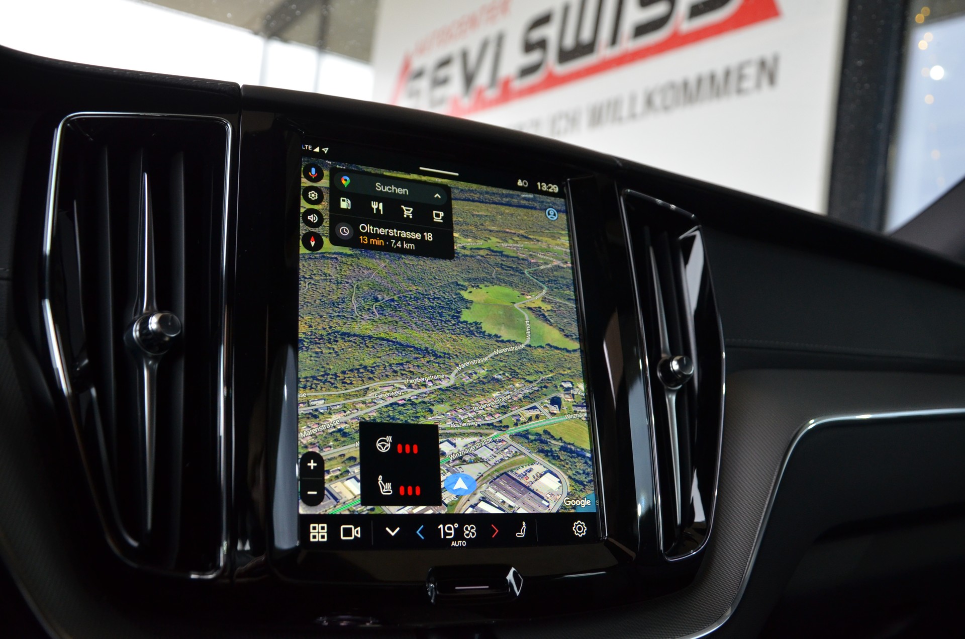 VOLVO XC60 B5 Benzin Mild Hybrid AWD Ultra Dark Geartronic*Ab MFK,Werksgarantie bis 06.2026*-image-18
