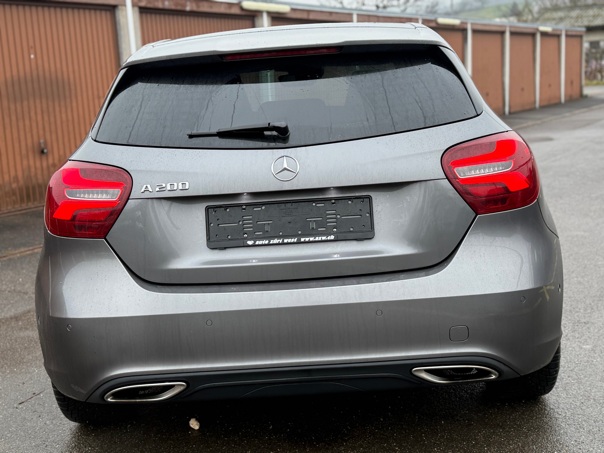 MERCEDES-BENZ A 200 Urban 7G-DCT-image-4