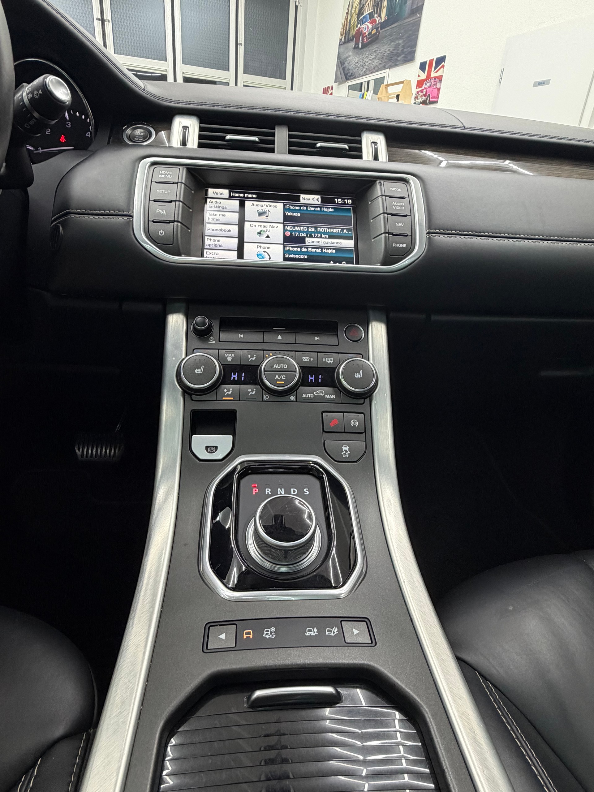 LAND ROVER Range Rover Evoque 2.2 SD4 Prestige AT9-image-11