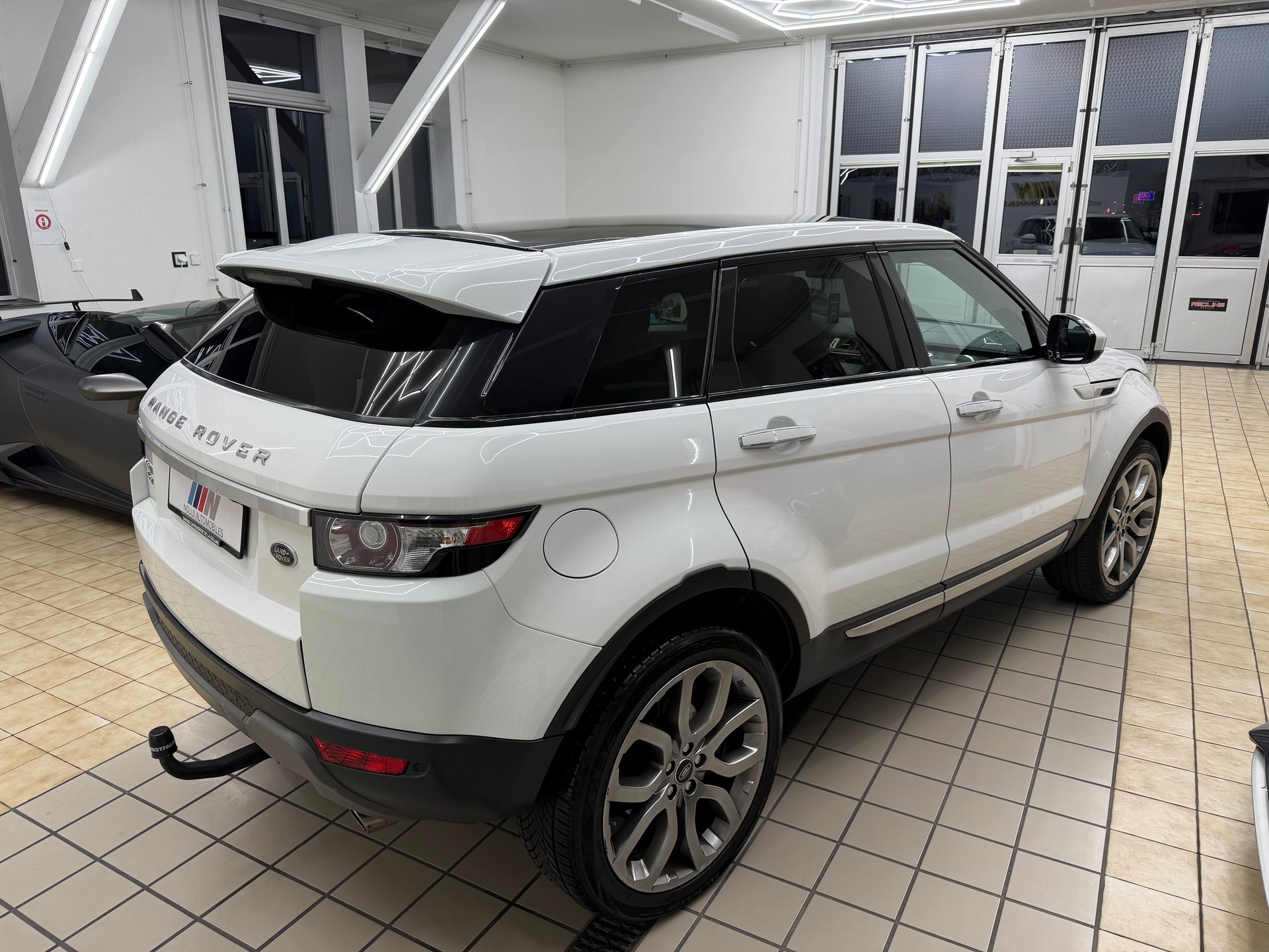 LAND ROVER Range Rover Evoque 2.2 SD4 Prestige AT9-showroom-element-2