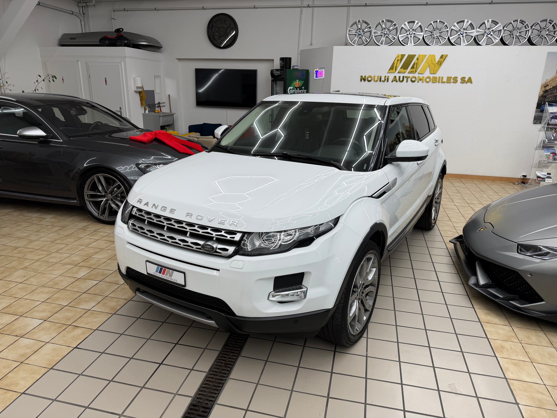 LAND ROVER Range Rover Evoque 2.2 SD4 Prestige AT9-image-4