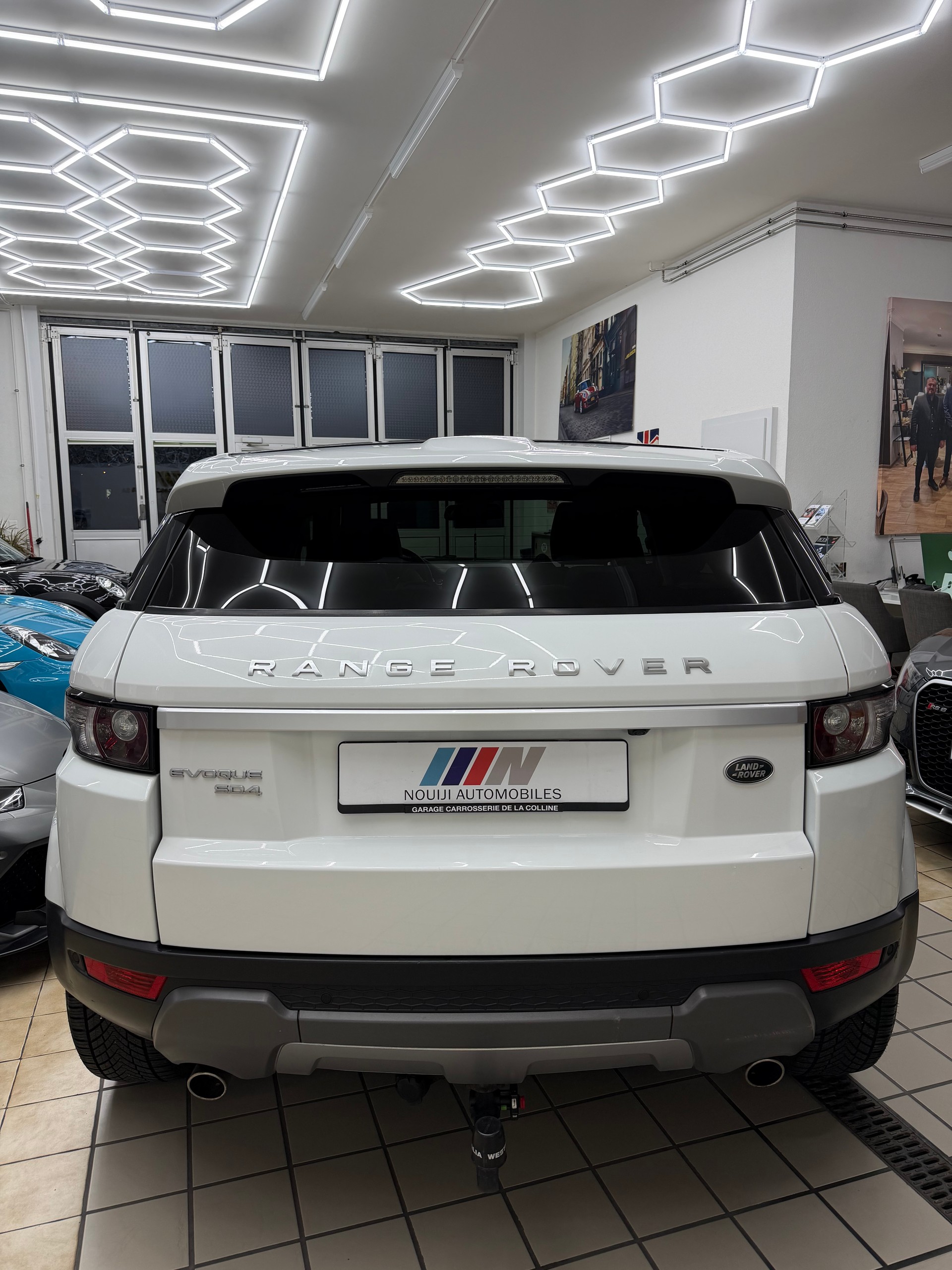 LAND ROVER Range Rover Evoque 2.2 SD4 Prestige AT9-showroom-element-1