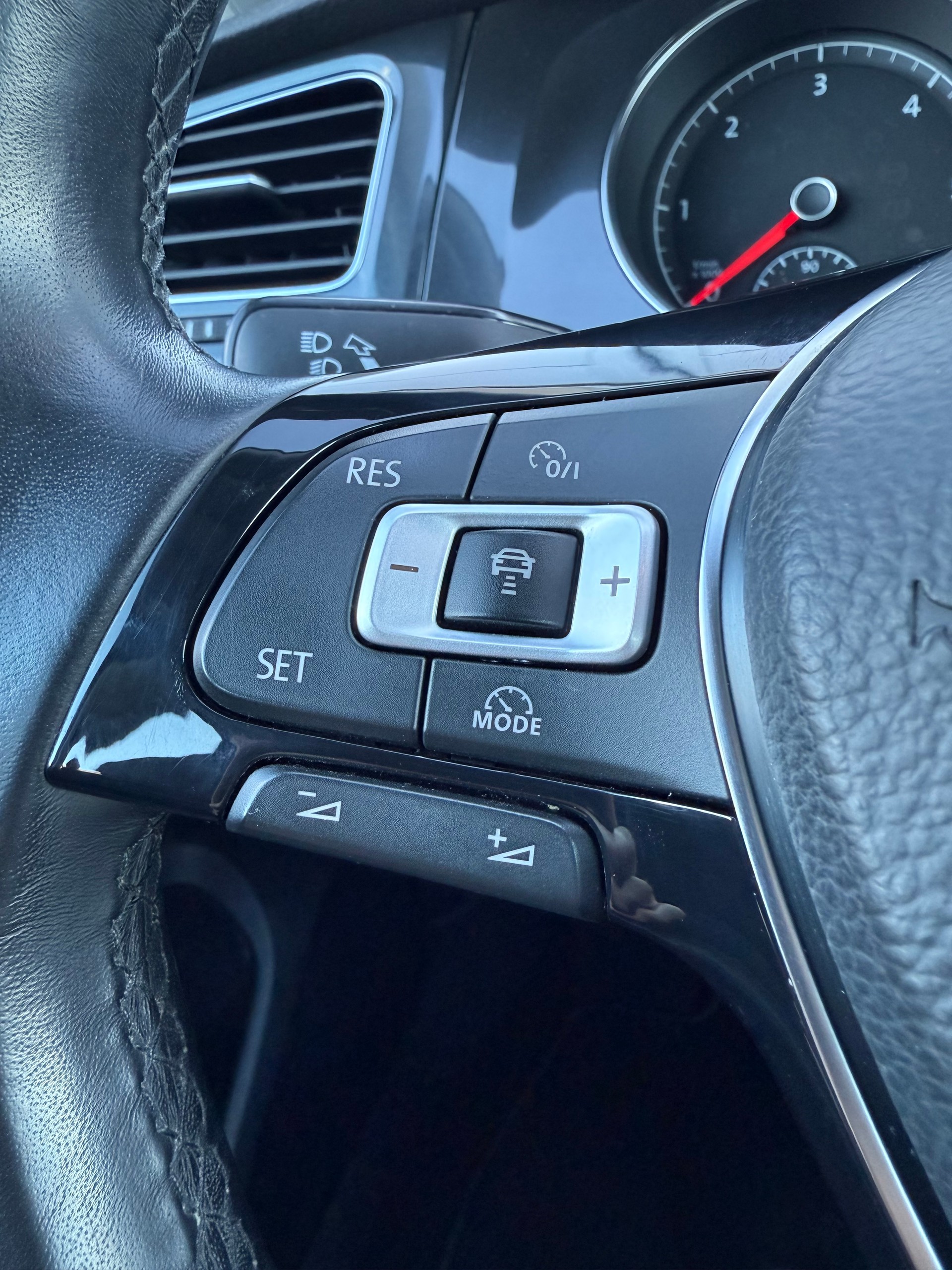 VW Golf Variant 1.6 TDI Trendline-image-12