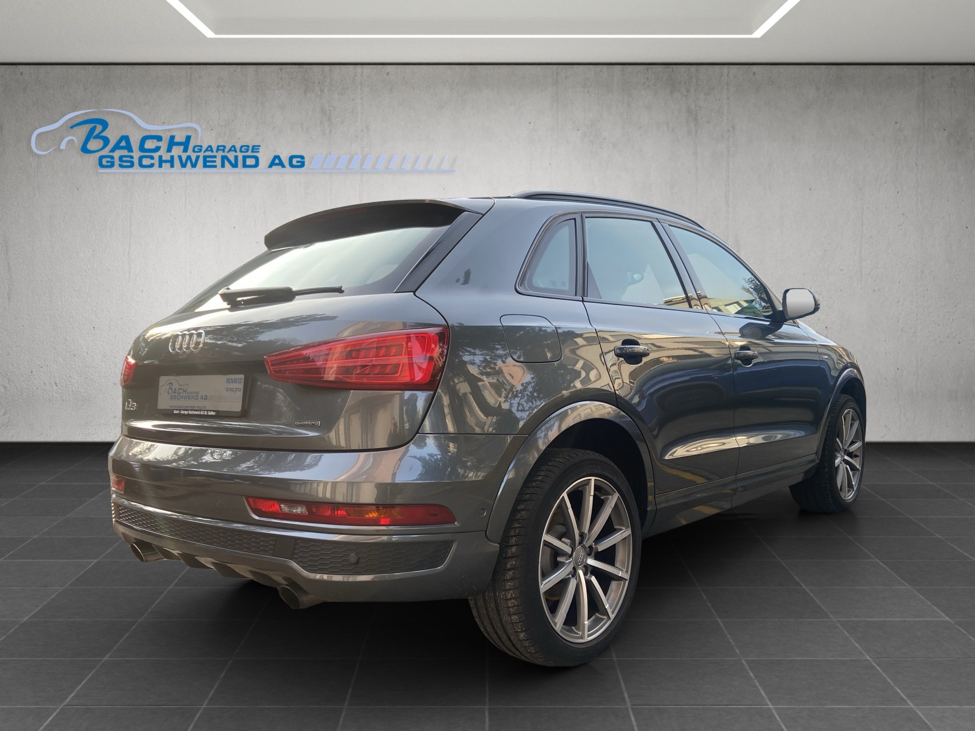 AUDI Q3 2.0 TFSI sport quattro S-tronic-showroom-element-3