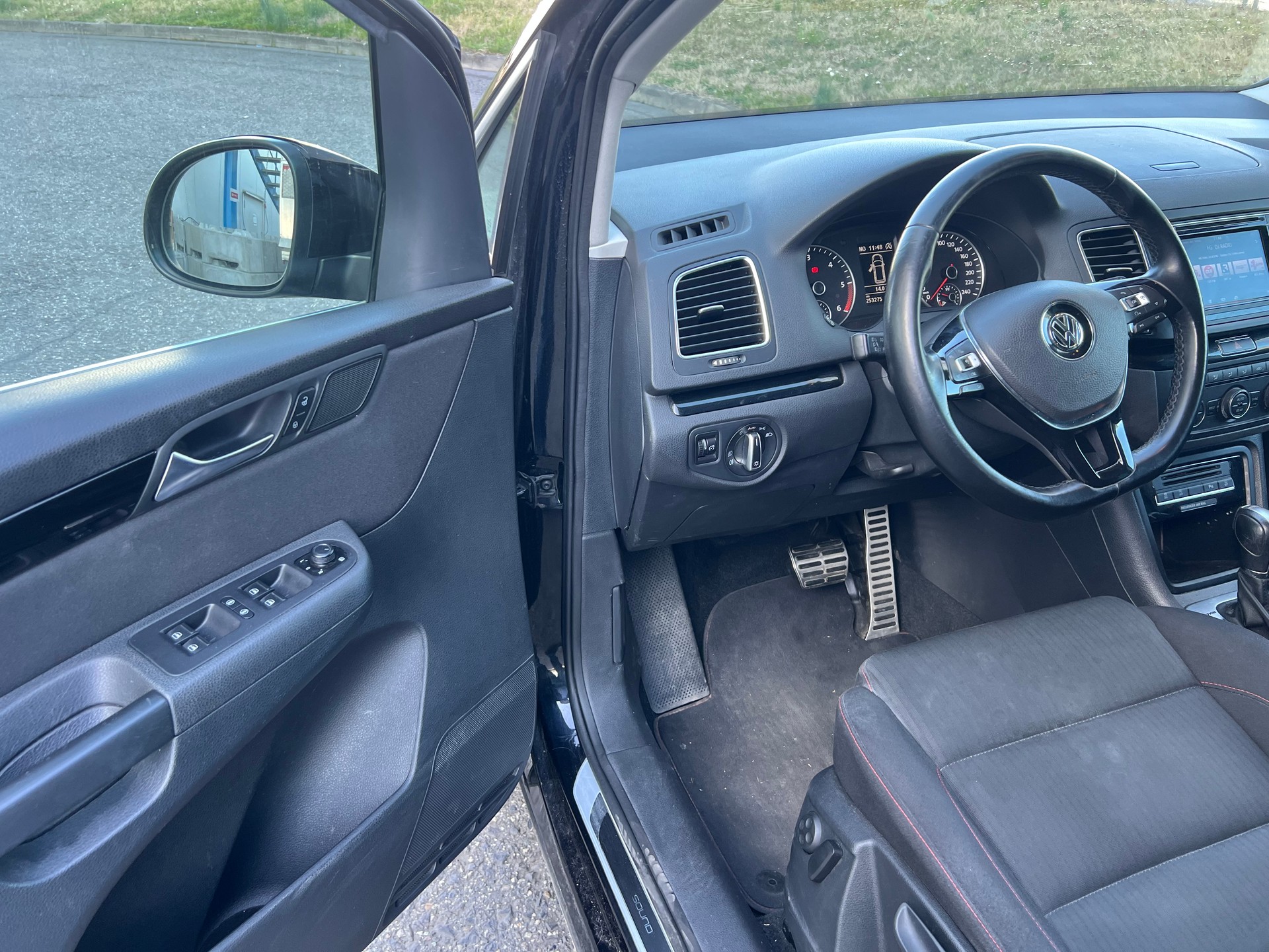 VW Sharan 2.0 TDI BMT Sound 4Motion DSG-image-8