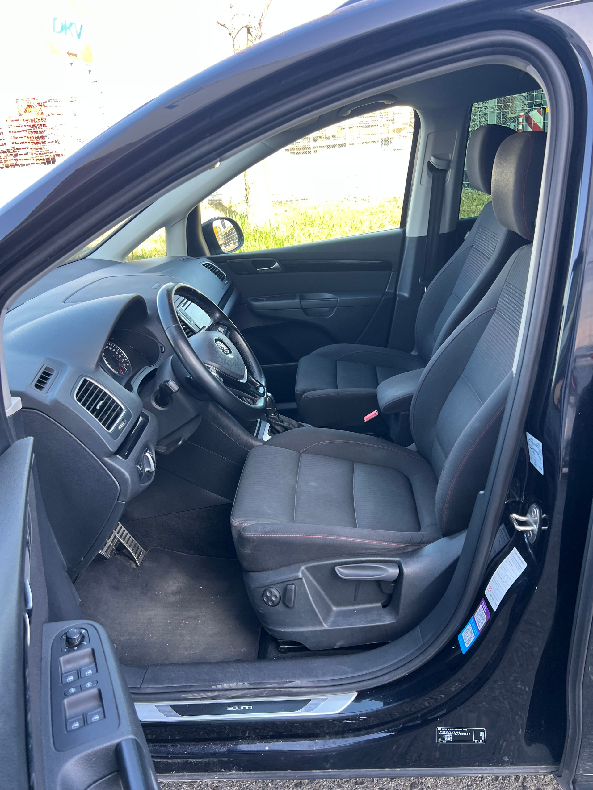 VW Sharan 2.0 TDI BMT Sound 4Motion DSG-image-9