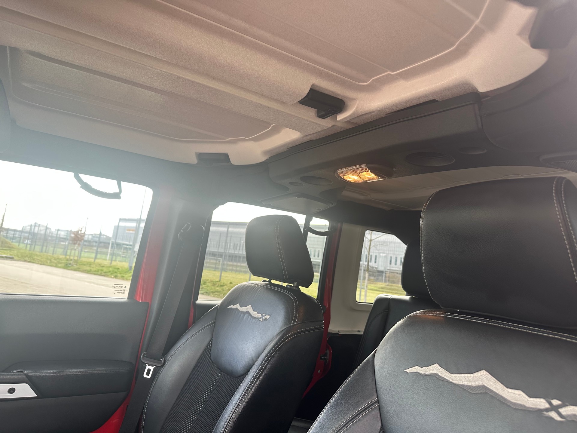 JEEP Wrangler 2.8CRD Unlimited Sahara X Automatic Hardtop-image-13