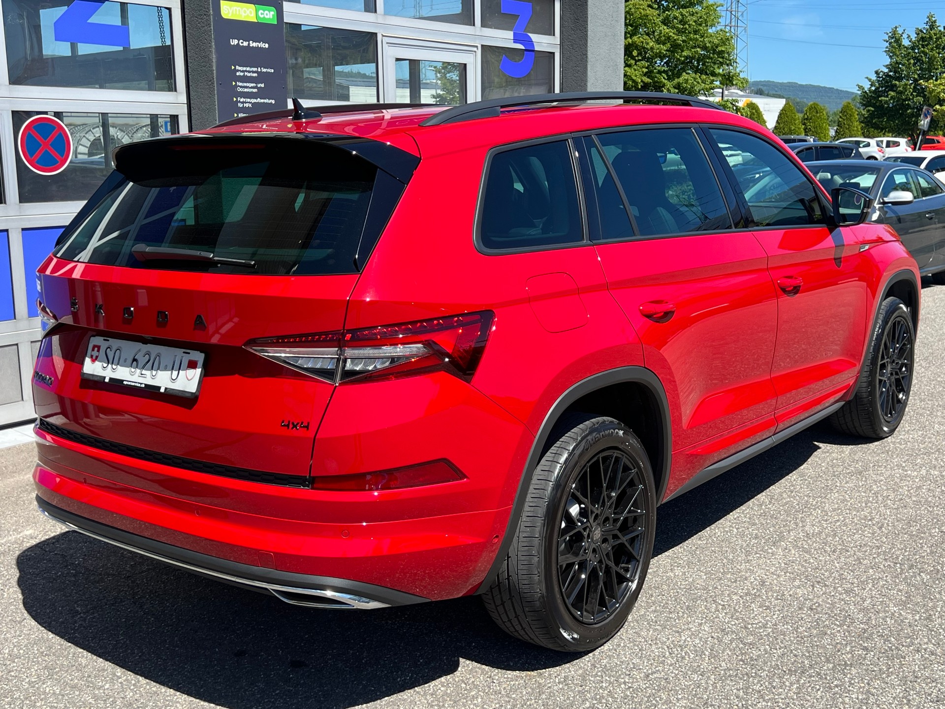 SKODA Kodiaq 2.0 TSI Sportline DSG * AHK 2.2T *-image-4