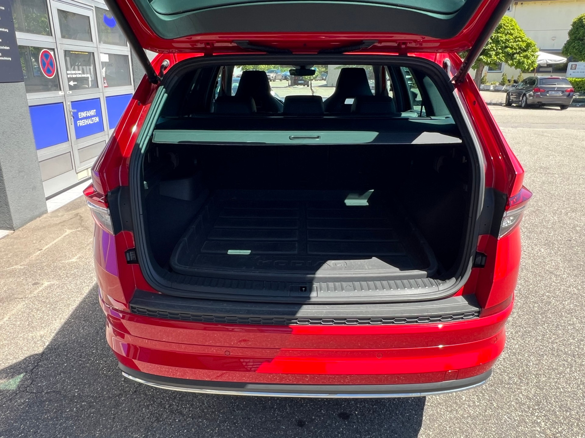 SKODA Kodiaq 2.0 TSI Sportline DSG * AHK 2.2T *-image-14
