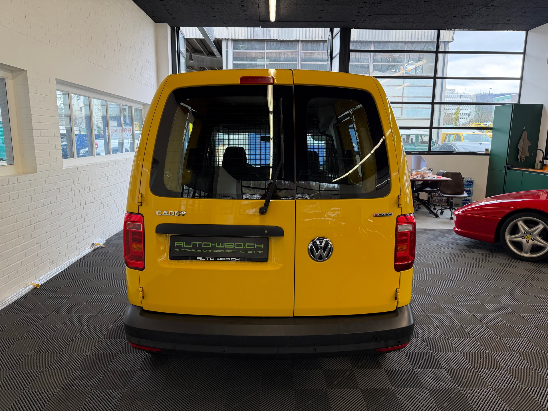 VW Caddy 2.0TDI 4Motion BlueMotion Technology-showroom-element-3