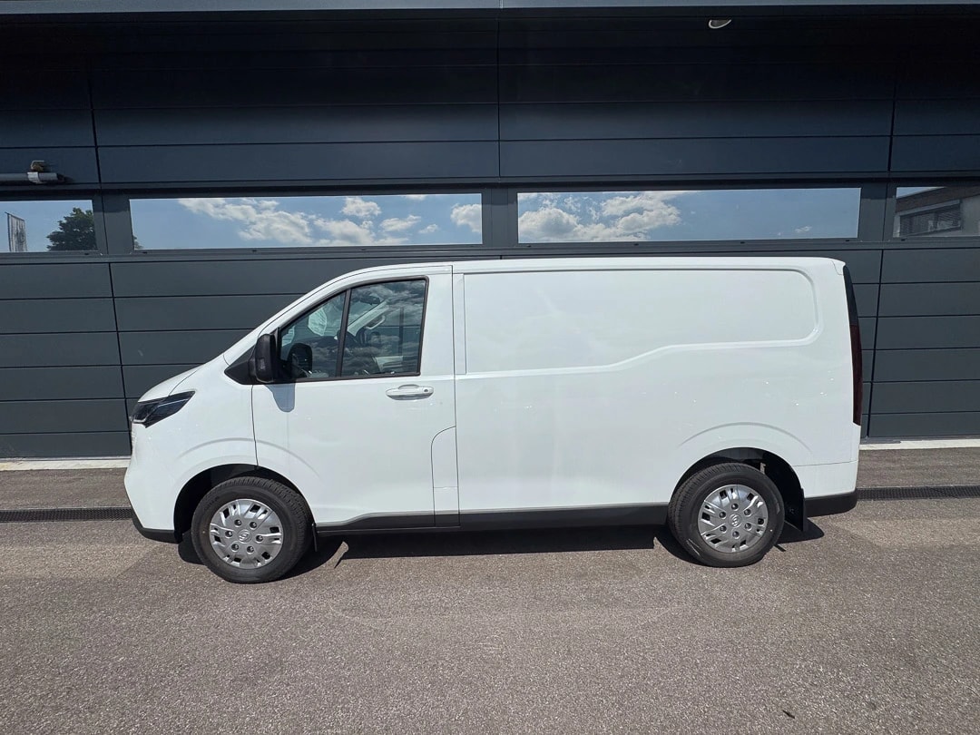 MAXUS eDeliver 7 L1 FWD 77 KWh-showroom-element-1