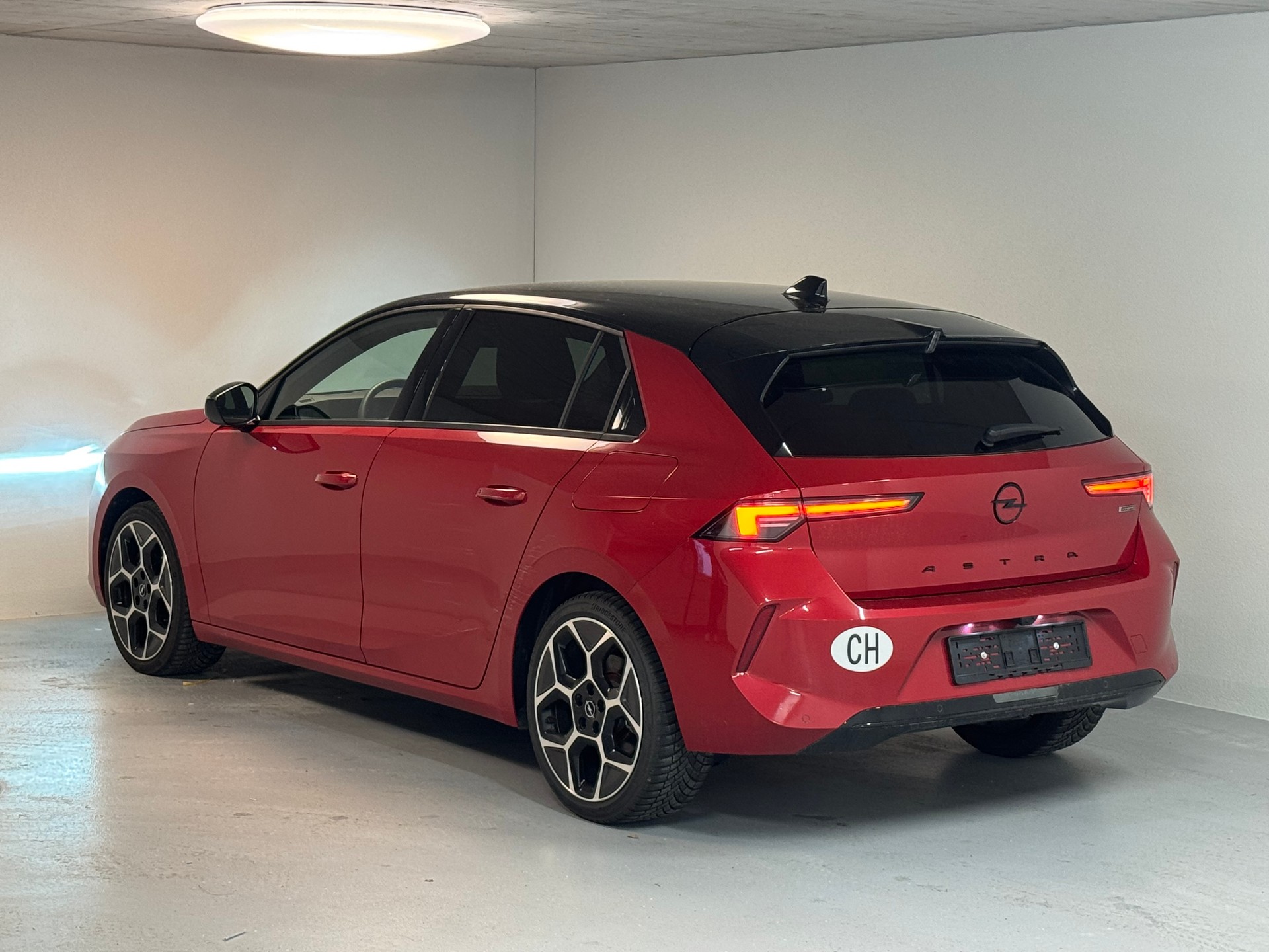 OPEL Astra 1.6 PHEV Turbo Swiss Plus A-image-3