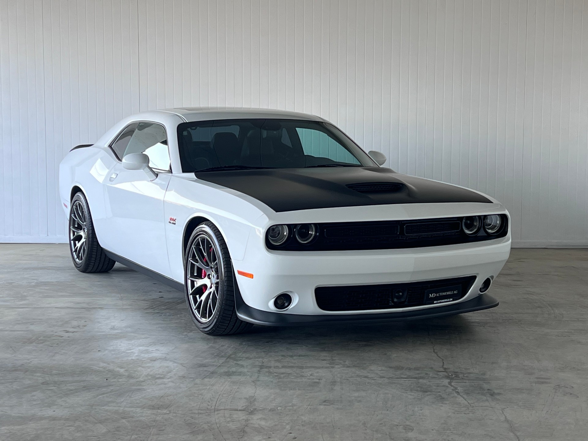 DODGE SRT 392 6.4 V8 HEMI-showroom-element-2