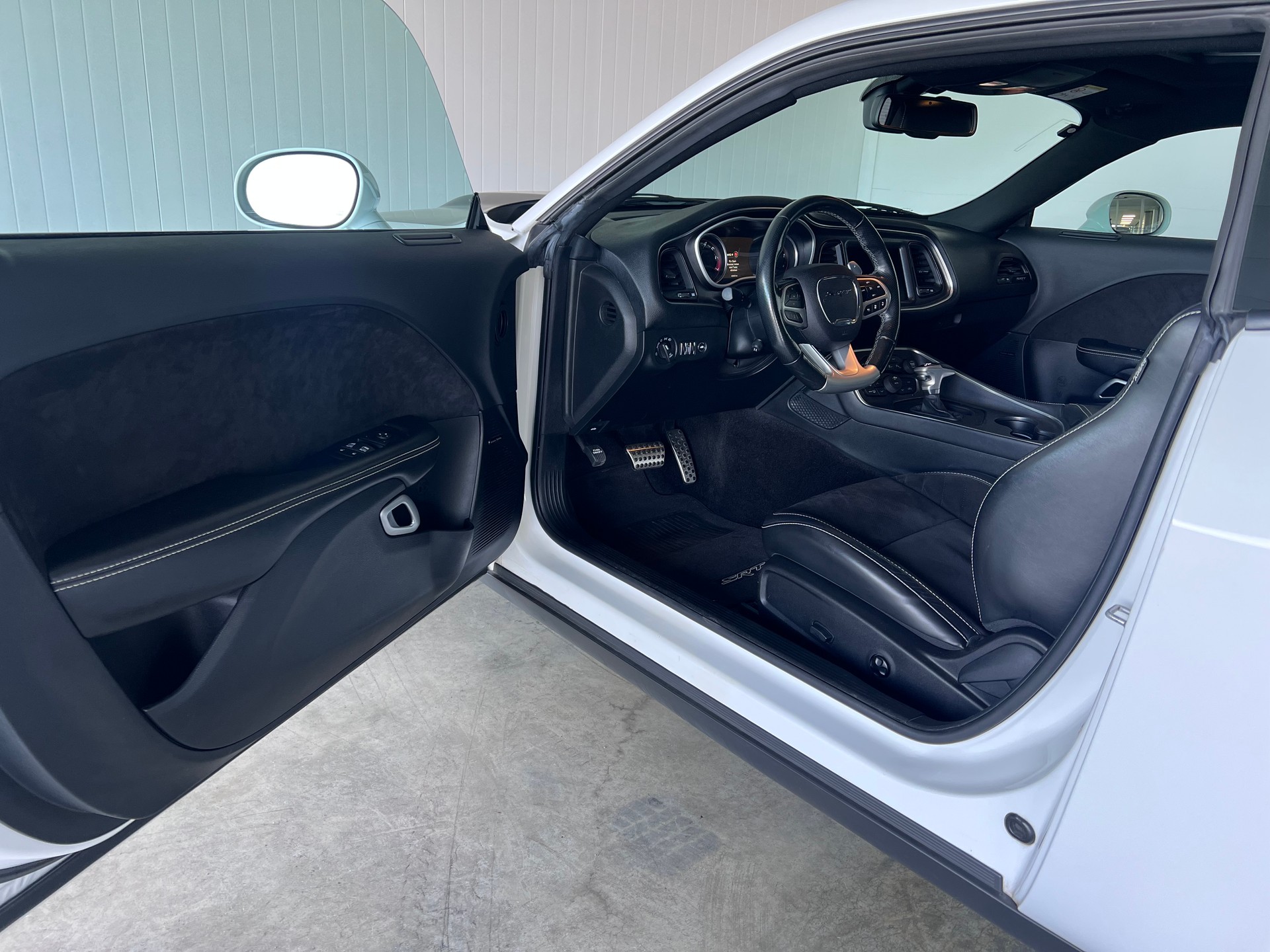 DODGE SRT 392 6.4 V8 HEMI-image-13