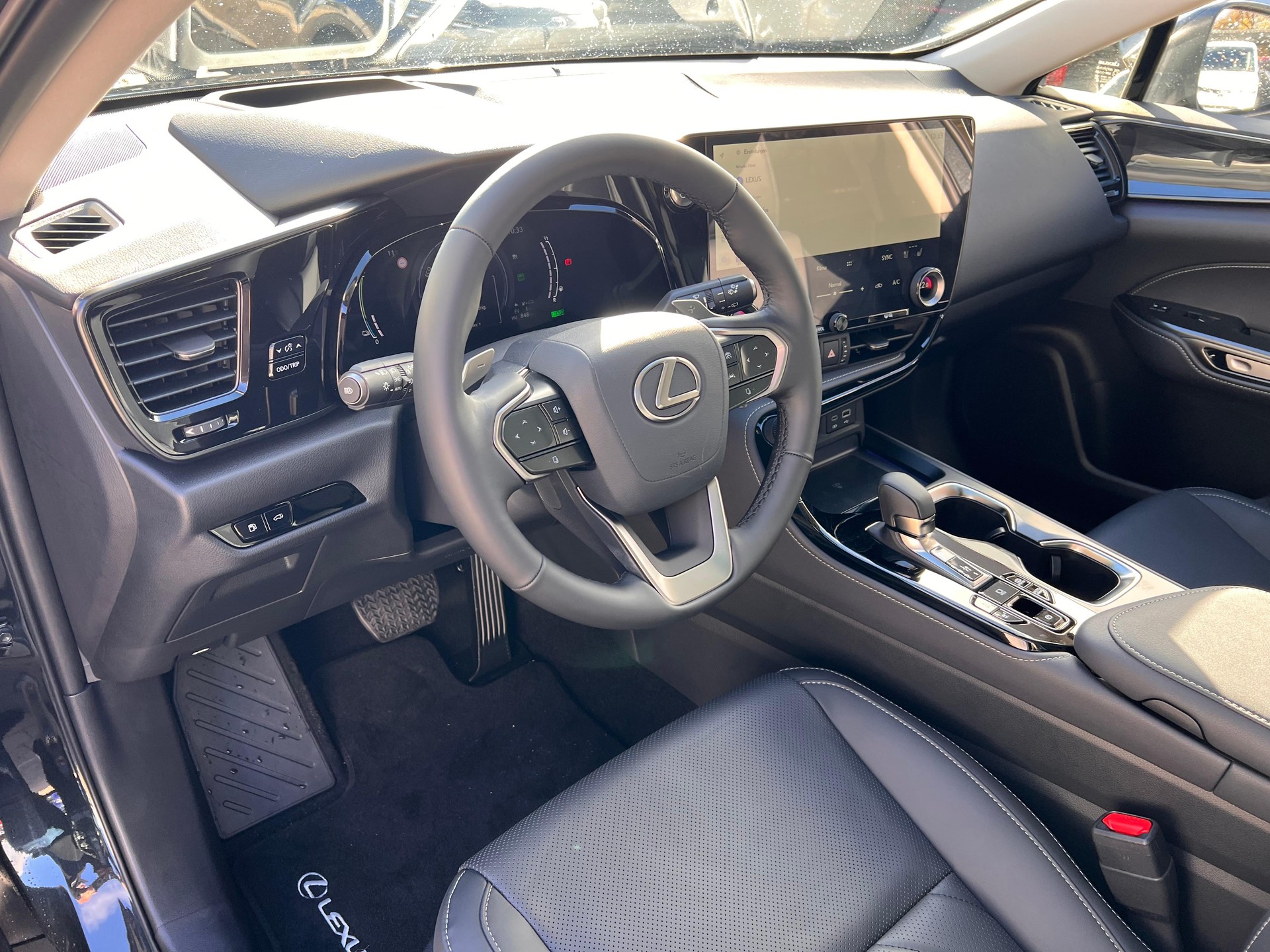 LEXUS NX 450h+ Excellence-image-7