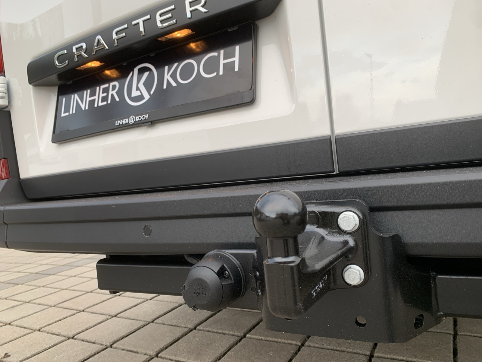 VW Crafter 35 Kasten 2.0 BiTDI L3H3 4Motion A-image-14