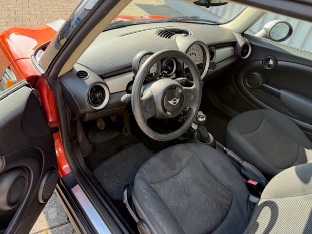 MINI One-image-2