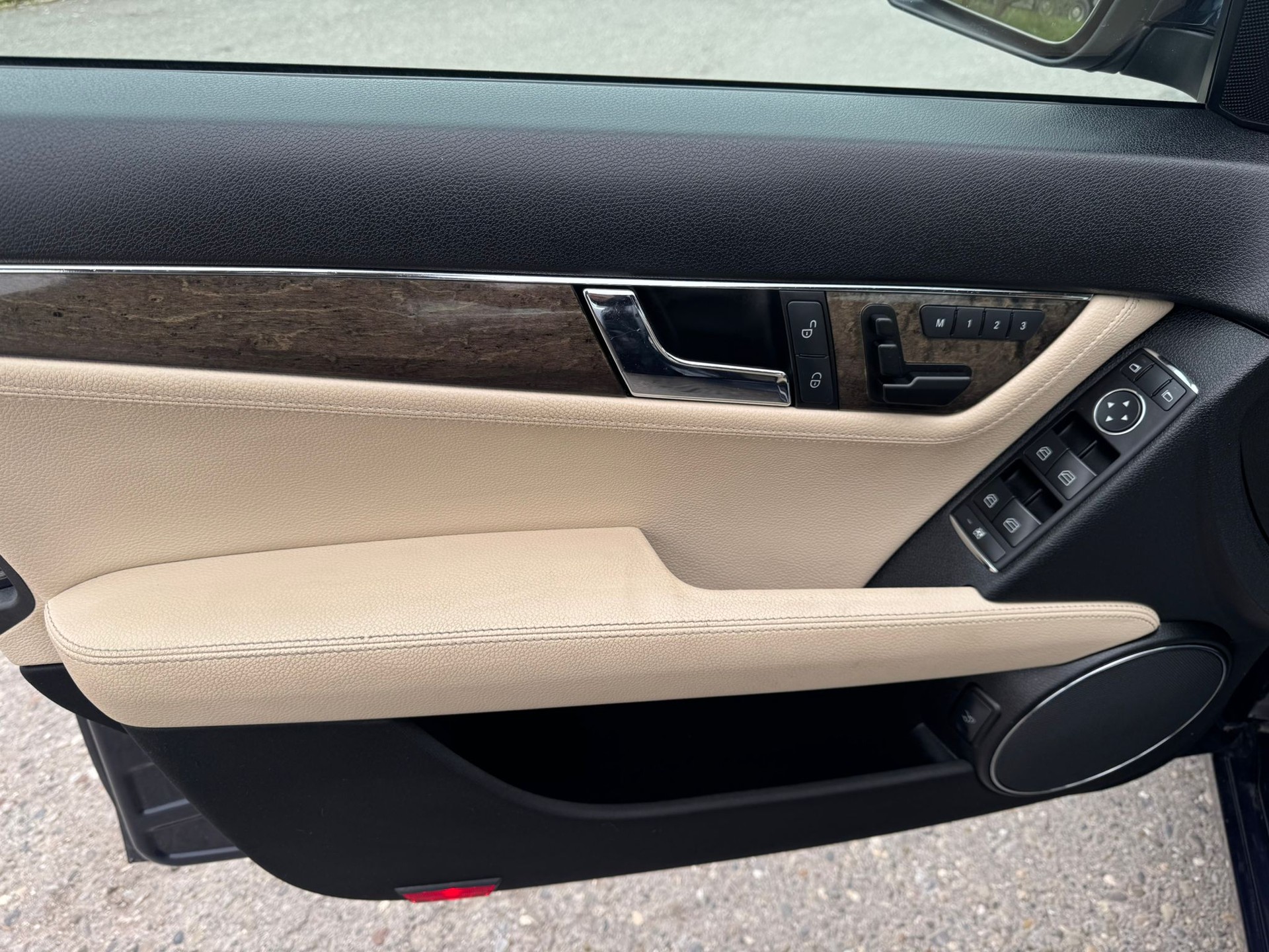 MERCEDES-BENZ C 230 Avantgarde 7G-Tronic-image-14
