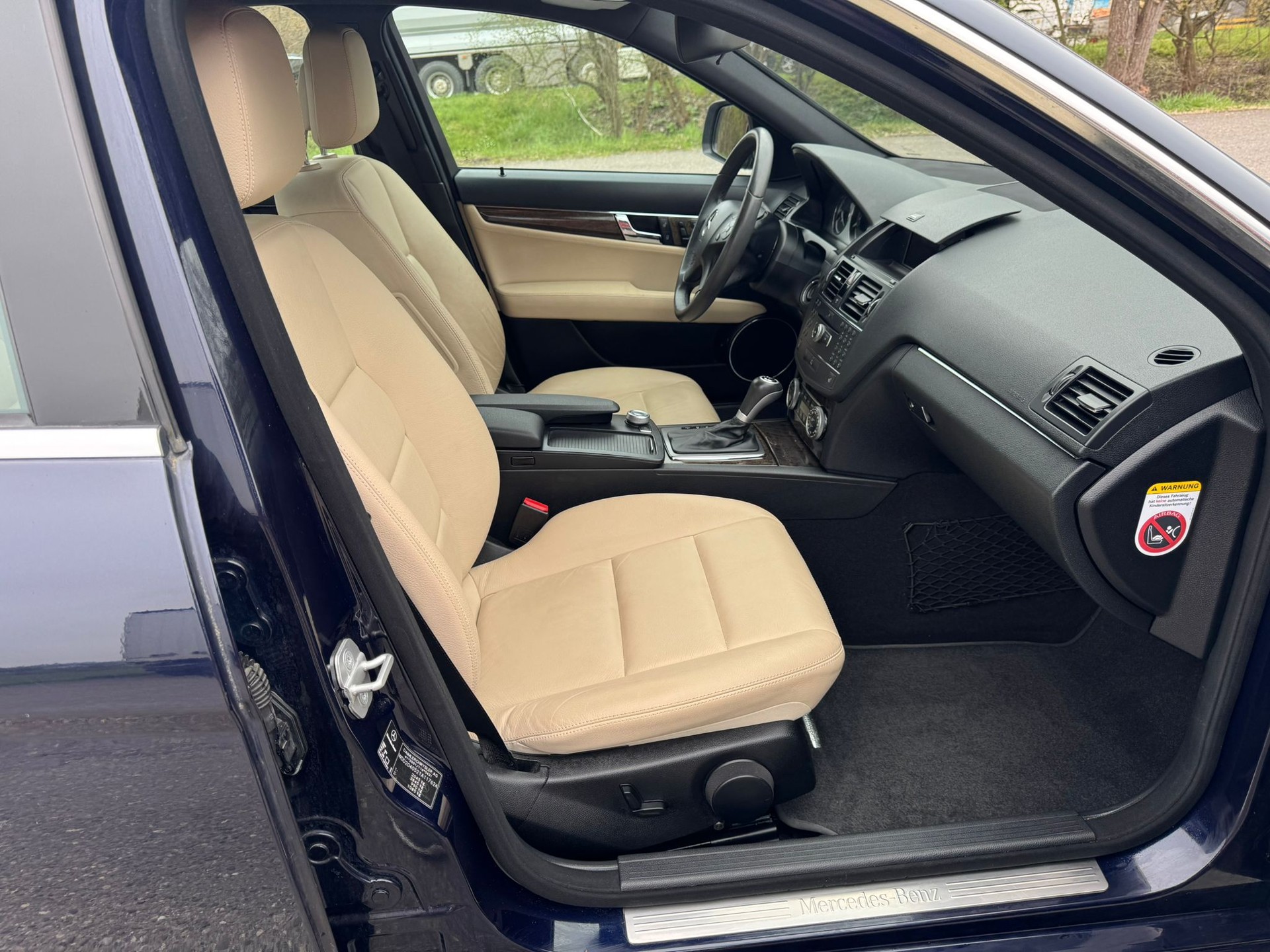 MERCEDES-BENZ C 230 Avantgarde 7G-Tronic-image-9